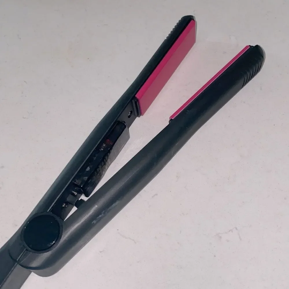 Hot Tools Professional 1 Inch Ceramic Flat Iron Hair Straightener Black Pink